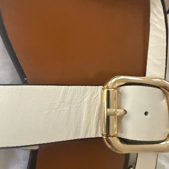 NWT ZARA BUCKLED FLAT LEATHER SANDALS  WHITE - REF 2636/110 9 - Picture 8 of 10